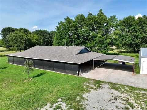 424398 Texanna Road, Checotah, OK 74426