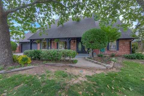 8221 S 74th East Avenue, Tulsa, OK 74133