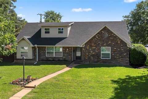 921 Blue Lake Drive, Fort Worth, TX 76103