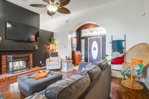 2600 Clovermeadow Drive, Fort Worth, TX 76123
