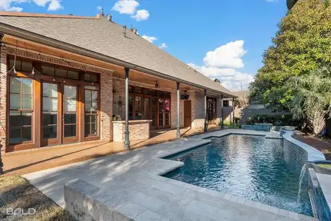 105 Calais Court, Bossier City, LA 71111