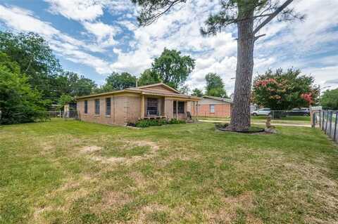 215 Satinwood Drive, Dallas, TX 75217