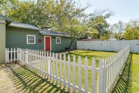 424 E Worth Street, Grapevine, TX 76051