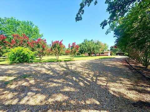 4510 County Road 2700, Telephone, TX 75488