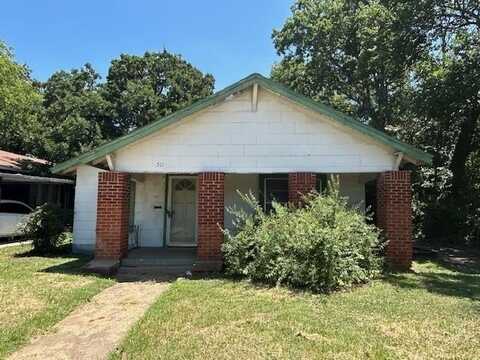511 S Sylvania Avenue, Fort Worth, TX 76111