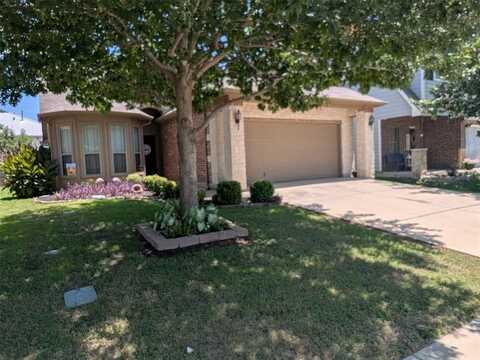7228 Silver City Drive, Fort Worth, TX 76179