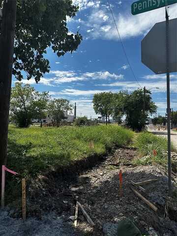 2209 Pennsylvania Avenue, Dallas, TX 75215