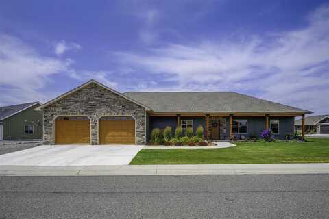 231 Lame Deer Ave, Cody, WY 82414