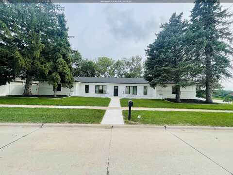 4200 Natalia Way, Sioux City, IA 51106