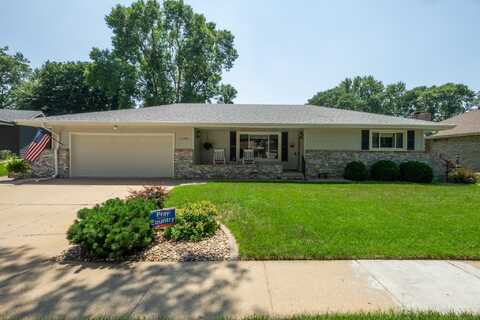 4408 CROWN POINT CT, Sioux City, IA 51106