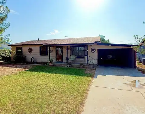 1617 S Plum St, Pecos, TX 79772