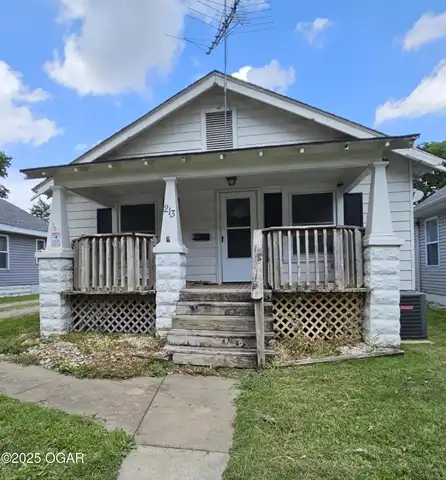 213 E 23rd Street, Pittsburg, KS 66762
