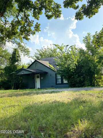 3920 Hylton Drive, Joplin, MO 64801
