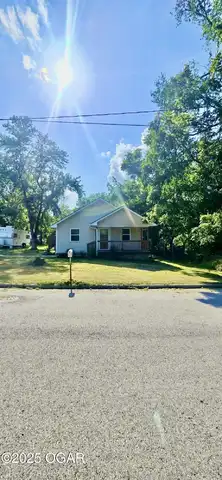 105 Indiana, Nevada, MO 64772