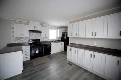 23 Sundale Trailer Court, Washington, IN 47501