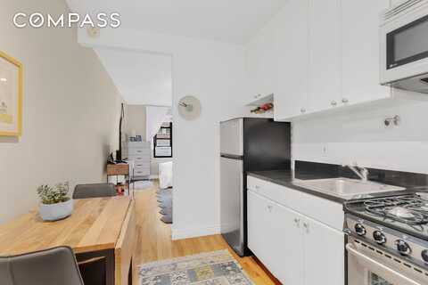 312 West 23rd Street, New York, NY 10011