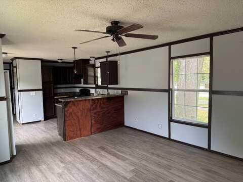 41 Landrey Dr., Vincennes, IN 47591