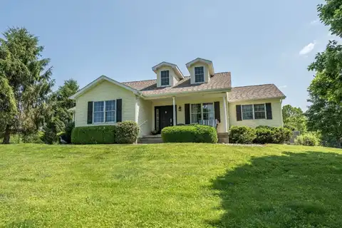 998 Lake Katharine Road, Jackson, OH 45640