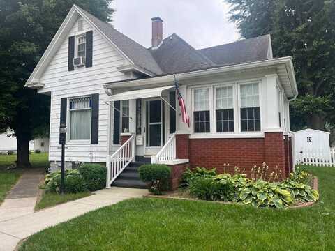 326 East Clay Street, Roodhouse, IL 62082