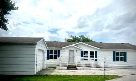 7500 Bloomfield Rd, Des Moines, IA 50320
