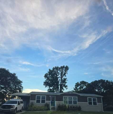136 Highland Drive, Leesburg, FL 34788