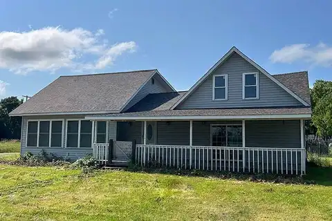 17 Dakota Ave. E., Winger, MN 56592
