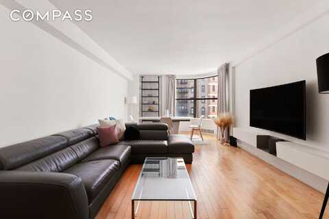 135 East 54th Street, New York, NY 10022