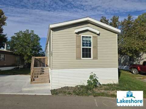 103 Maple Dr, Mankato, MN 56001