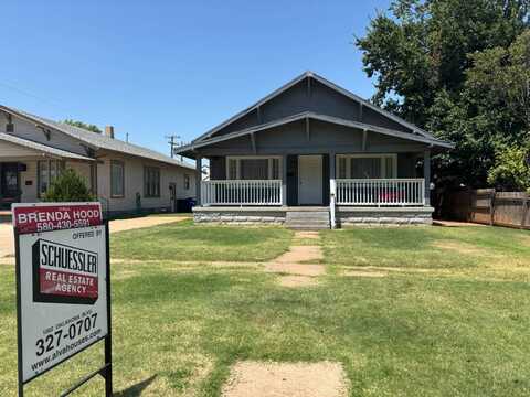 626 Center St, Alva, OK 73717