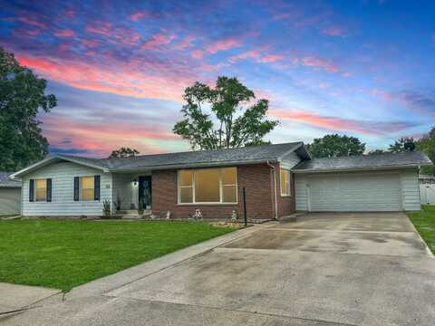 1003 Wenthe Drive, Effingham, IL 62401
