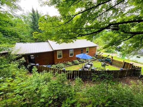 100 Youngs Rd, Star Lake, NY 13690