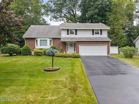 32 Reed Lane, Clifton Park, NY 12065