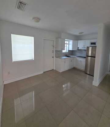 3292 SW 24th ST, Miami, FL 33145