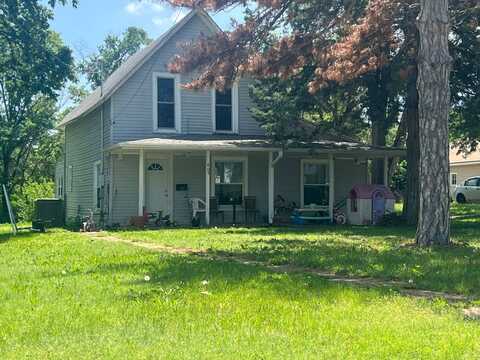809 W Main St, Beloit, KS 67420