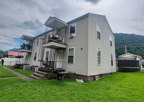 318 Maple Street, Smithers, WV 25186