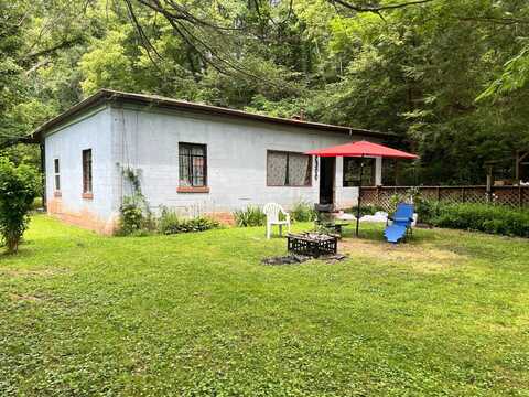 2300 Scarberry Lane, South Charleston, WV 25309