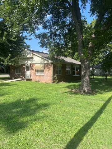316 N Jenkins St, Tonkawa, OK 74653