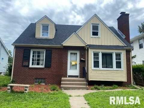 2113 MARQUETTE Street, Davenport, IA 52806