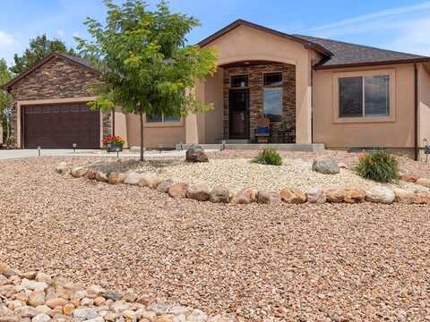 562 S Ferncliff Dr, Pueblo West, CO 81007