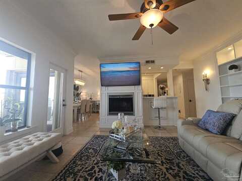90 Baybridge Dr, Gulf Breeze, FL 32561