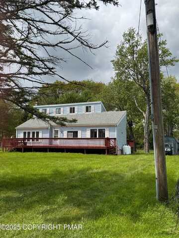 112 Ewe Lane, Tobyhanna, PA 18466