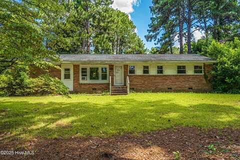 865 N Page Street, Southern Pines, NC 28387