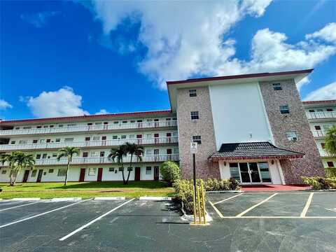 4140 NW 44th Ave, Lauderdale Lakes, FL 33319