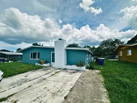 1013 Hispana Avenue, Fort Pierce, FL 34982