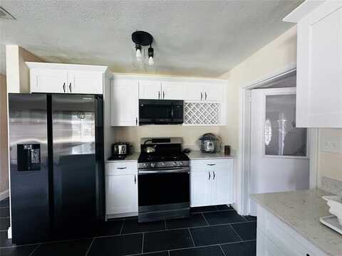 1013 Hispana Avenue, Fort Pierce, FL 34982