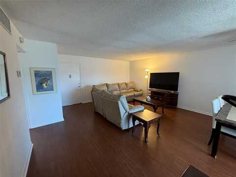 4042 NW 19th St, Lauderhill, FL 33313