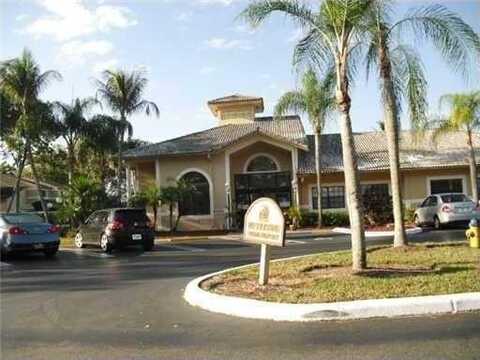 undefined, Hollywood, FL 33025