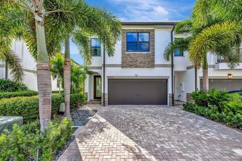 4509 E Aqua Bella Ln, Fort Lauderdale, FL 33312