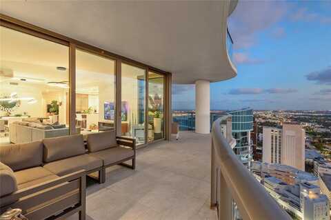 100 E Las Olas Blvd, Fort Lauderdale, FL 33301