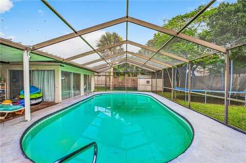 381 Pine Street, Sebastian, FL 32958